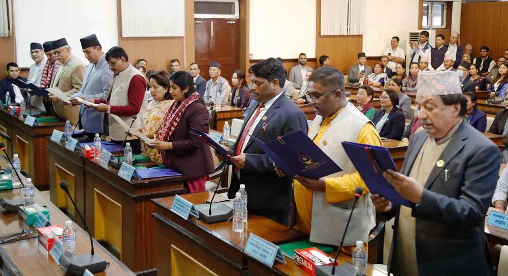 संसदीय समितिका सबै १० सभापतिले लिए पद तथा गोपनीयताको शपथ