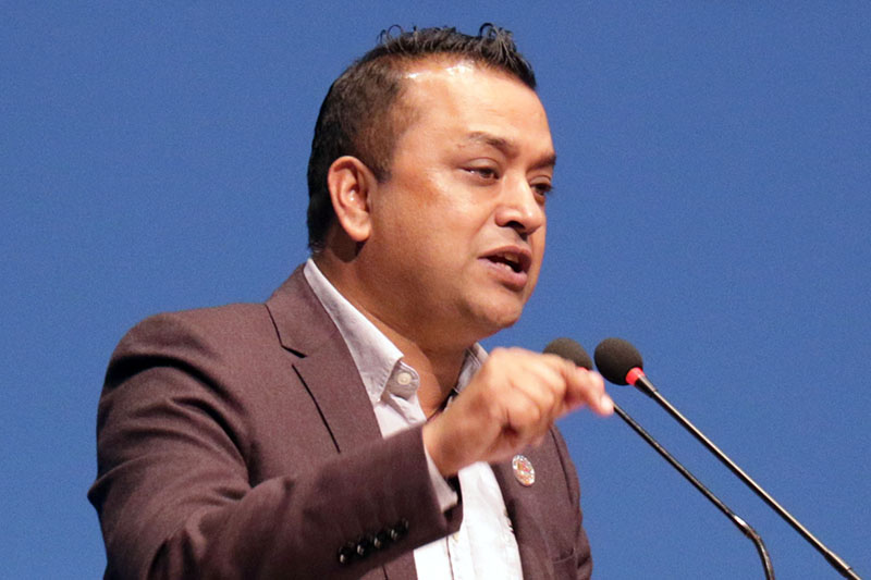 प्रधानमन्त्रीलाई गगनको चेतावनी— संसद्लाई पेलेर विधेयक अघि बढाइए नयाँ ढंगले सामना गर्न तयार हुनुहोला
