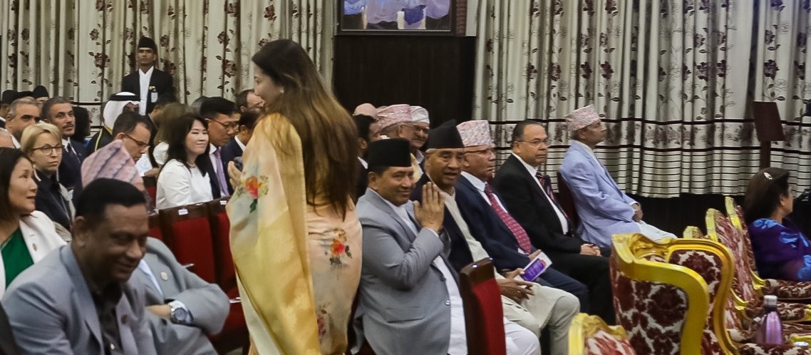 शीतल निवासमा रामकुमारी : नारायणकाजीलाई नमस्ते गरिन्, माधव र झलनाथतर्फ फर्केर हेरिनन्