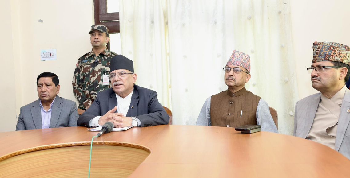 बझाङ पुगेर प्रधानमन्त्रीले भने : भूकम्पले भत्केका संरचना यथाशीघ्र पुनर्निर्माण गर्छौँ