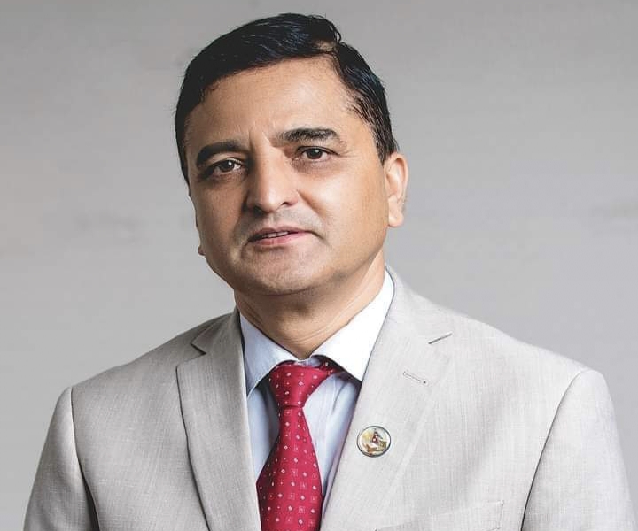 एमाले सचिव योगेश भट्टराई सवार गाडी तोडफोड