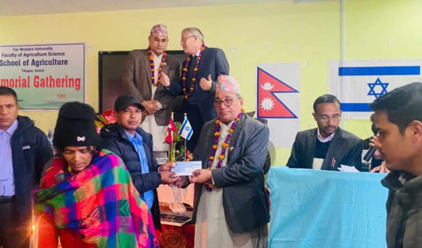 इजरायलमा मारिएका विद्यार्थीका परिवारलाई  सुदूरपश्चिम प्रदेश सरकारले गर्यो आर्थिक सहयोग
